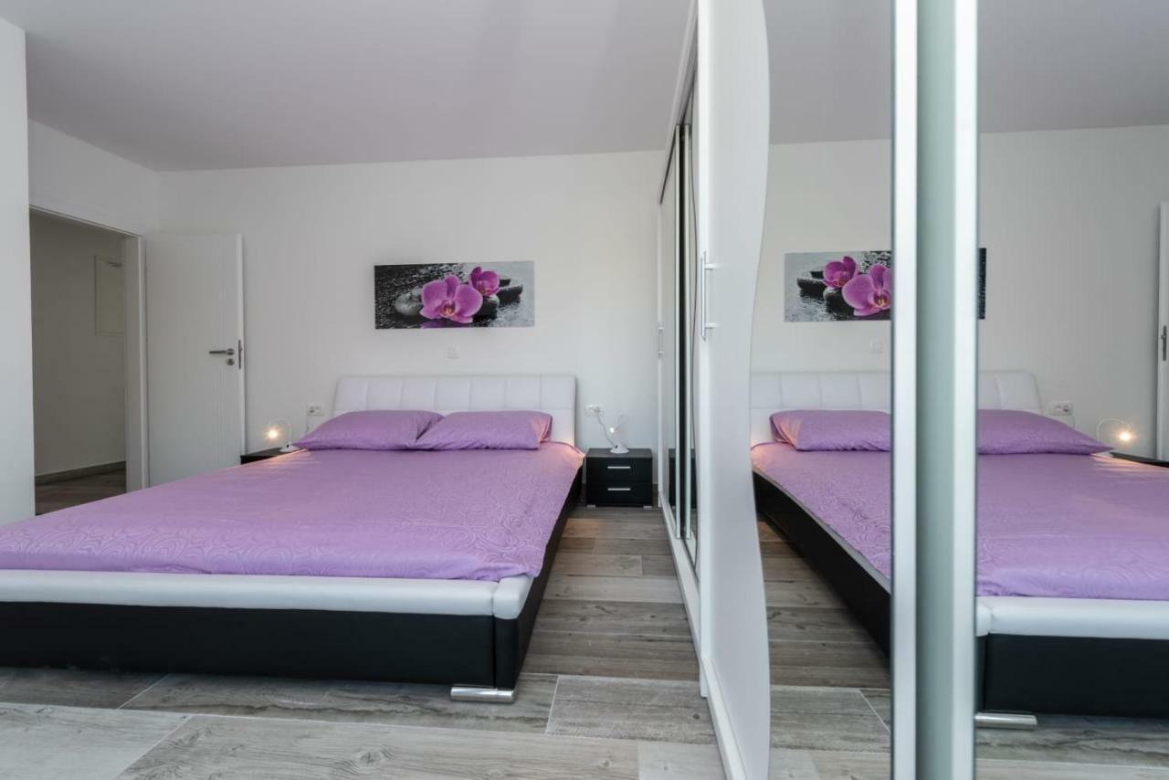 Villa Barbara-Holiday Home With Sea View Zadar Bagian luar foto
