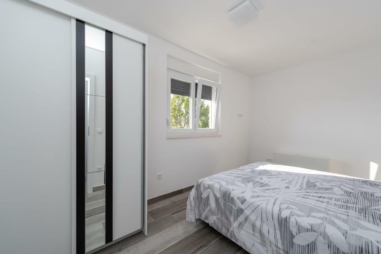 Villa Barbara-Holiday Home With Sea View Zadar Bagian luar foto
